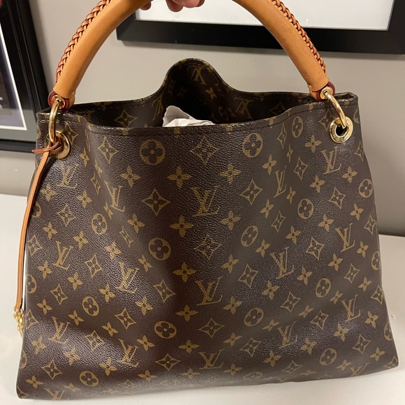 Authentic Louis Vuitton Monogram Artsy MM - Picture 1 of 16